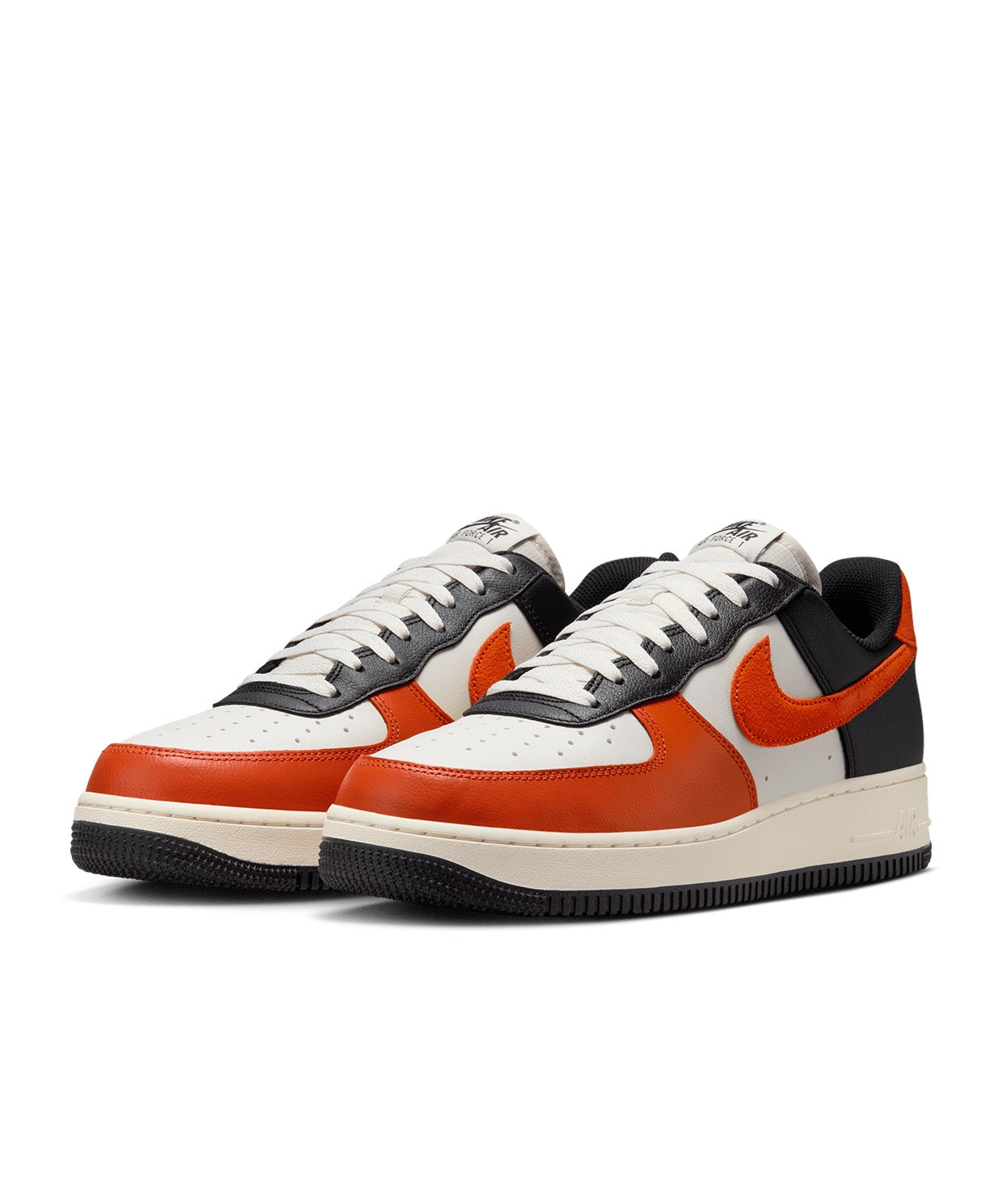 Nike Air Force 1 07 LV8