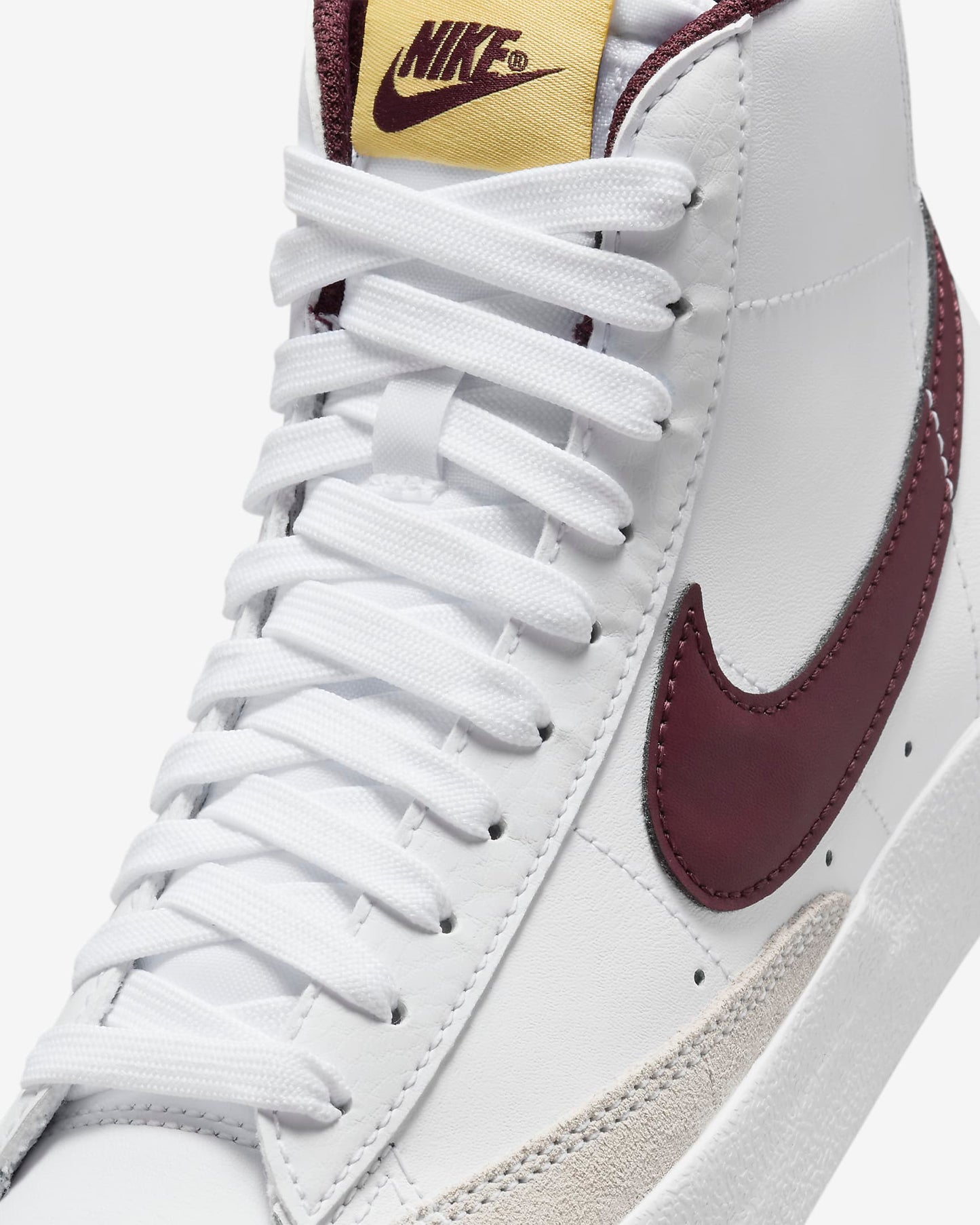 Nike Blazer Mid '77