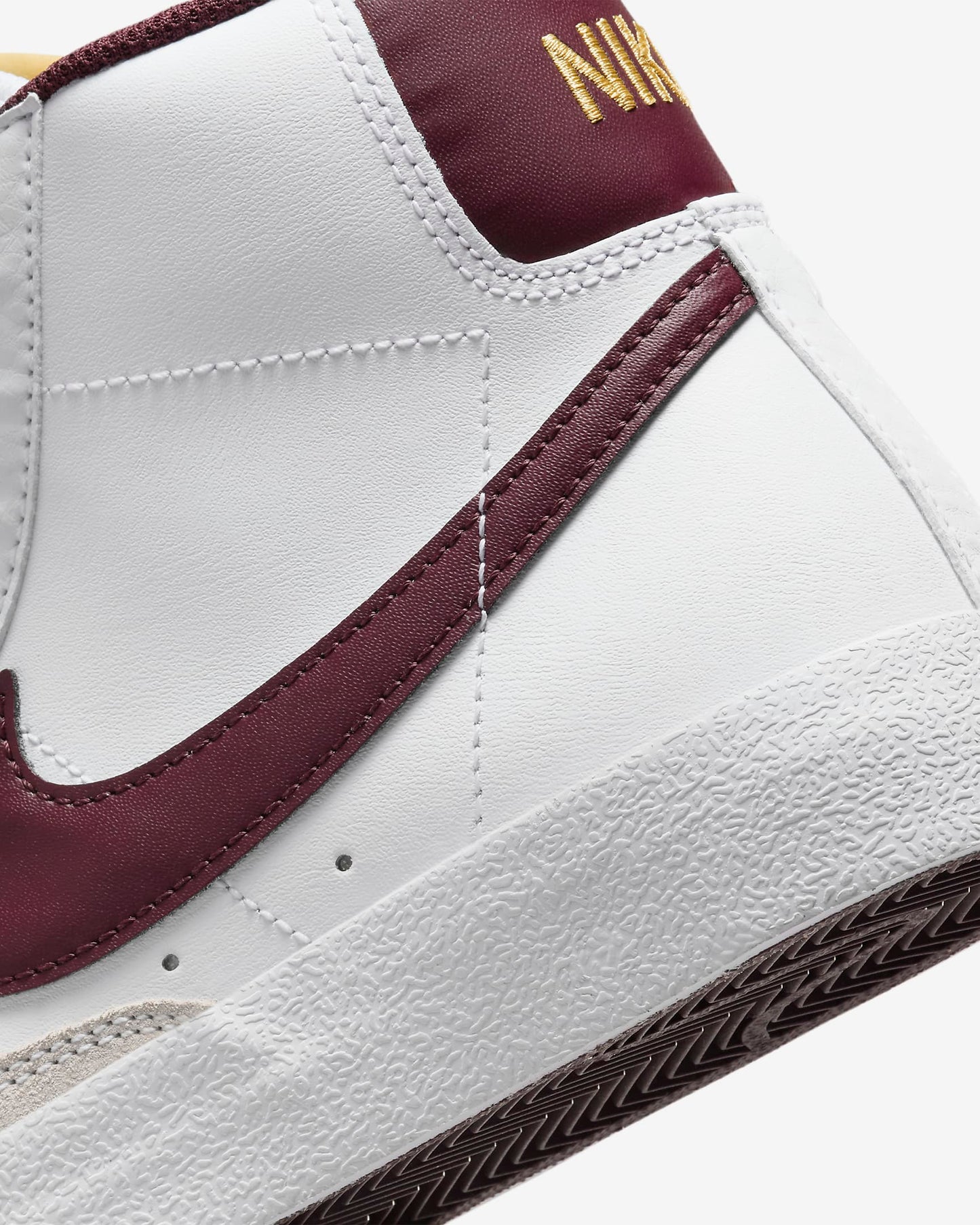 Nike Blazer Mid '77