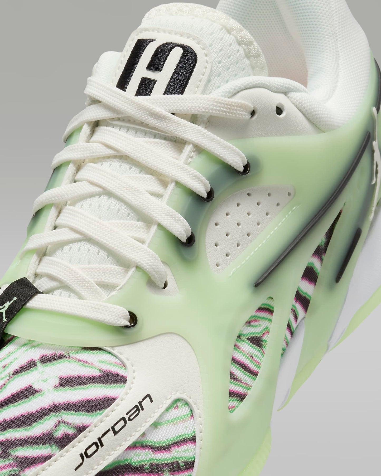 Jordan Heir Series "Showstopper"