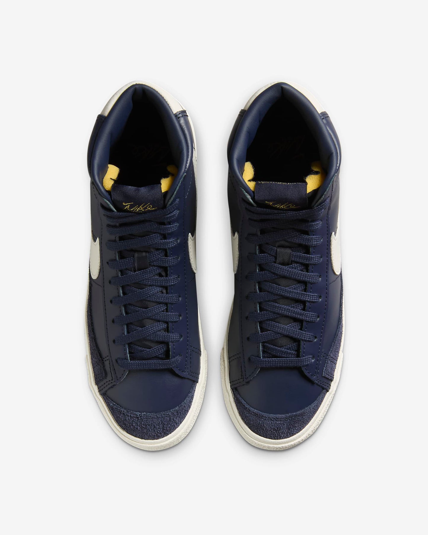 BLAZER MID 77