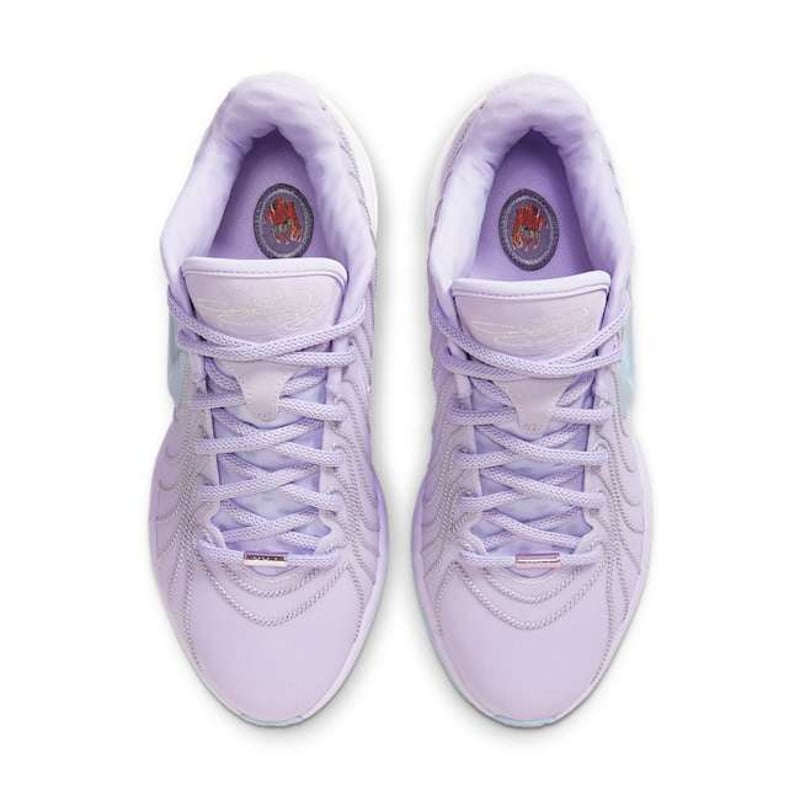 Nike LeBron 21