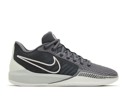 Nike Sabrina 1