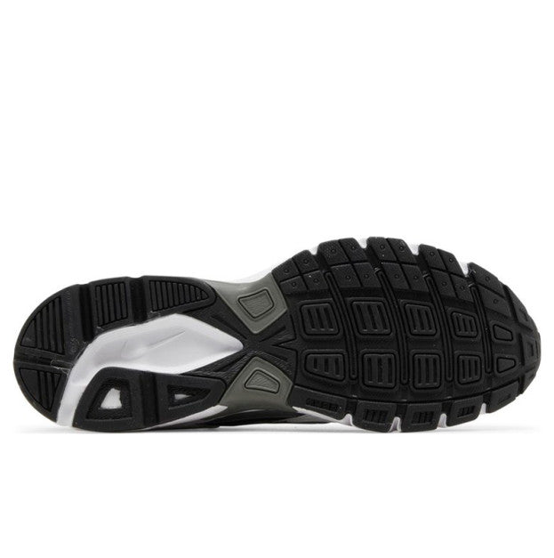 Nike Initiator
