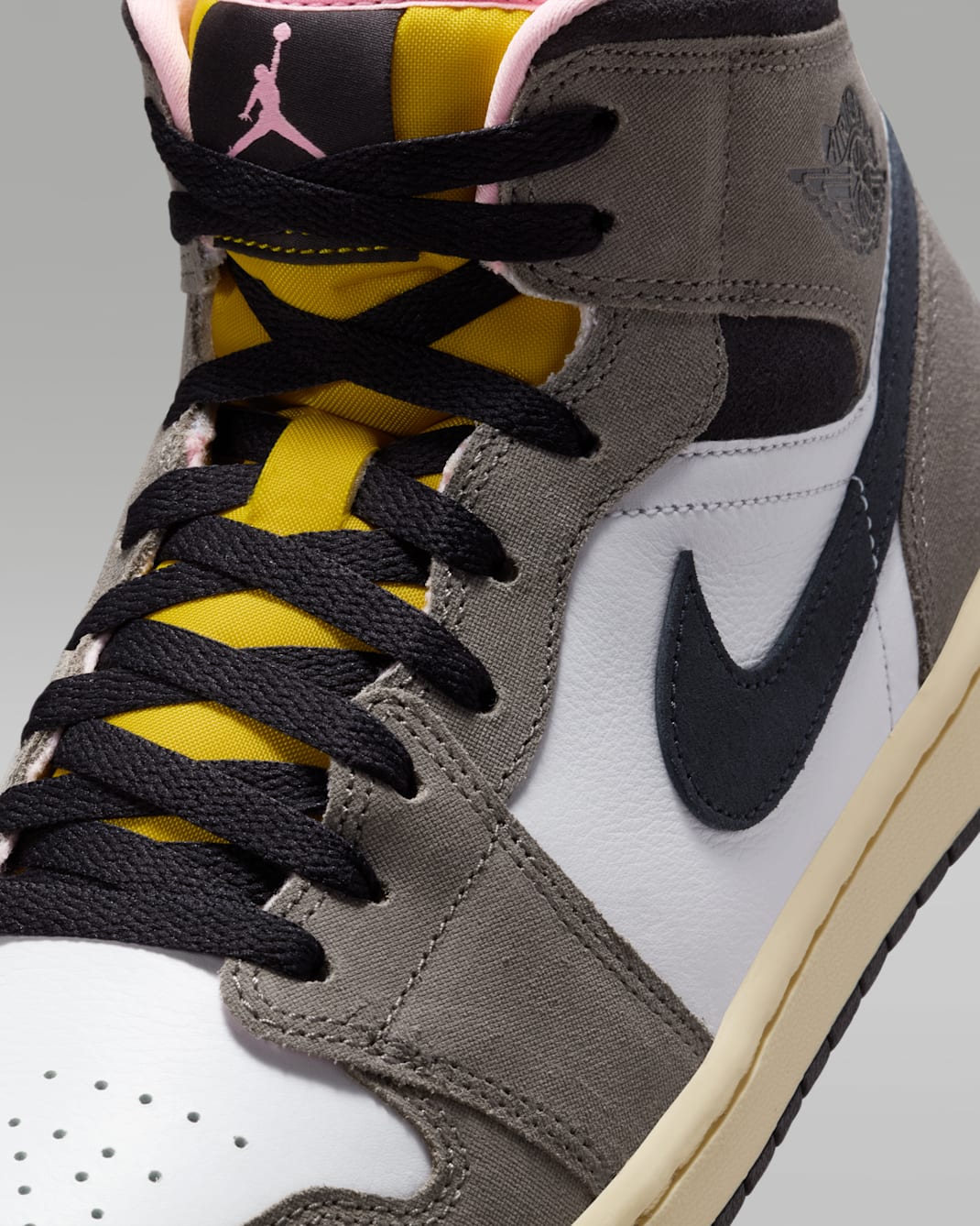 Air Jordan 1 Mid SE