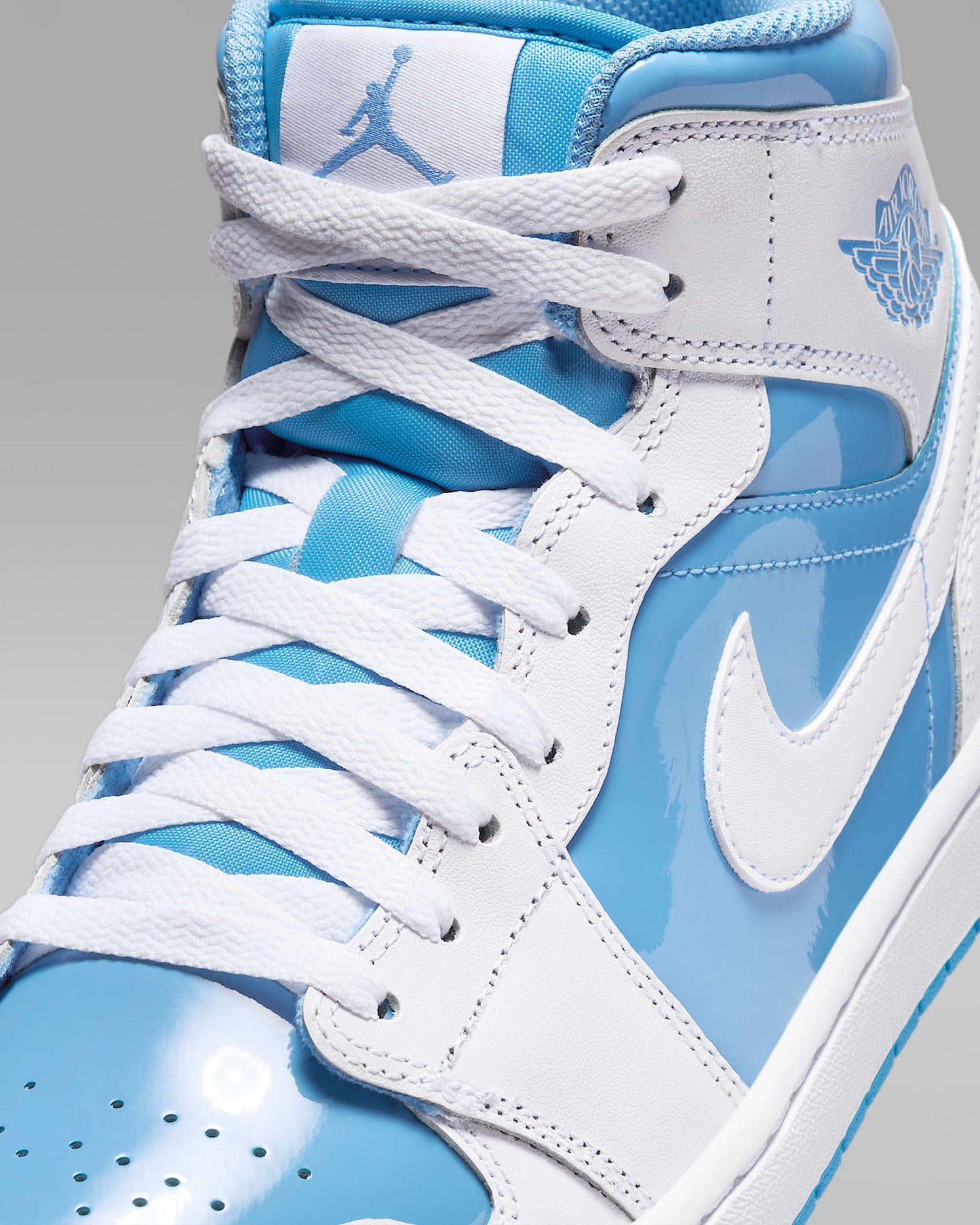 Air Jordan 1 Mid SE