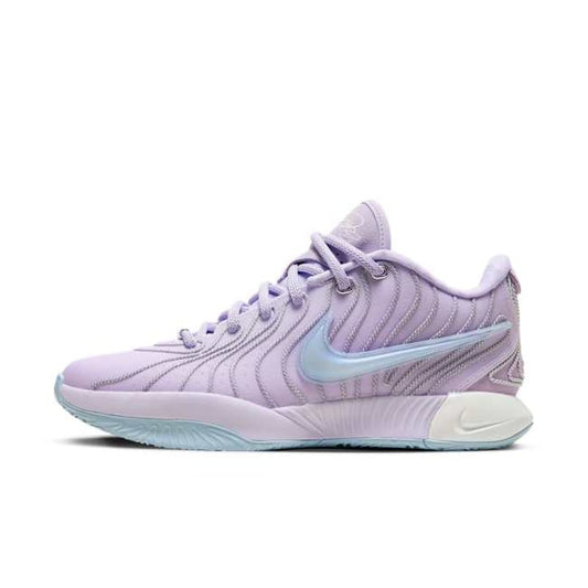 Nike LeBron 21